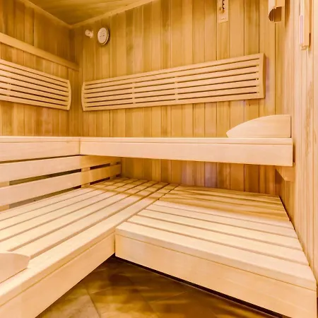 Διαμέρισμα With Wellness Oasis